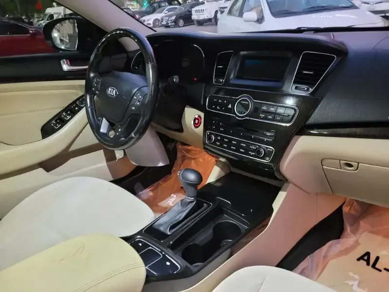 Kia Cadenza 2014